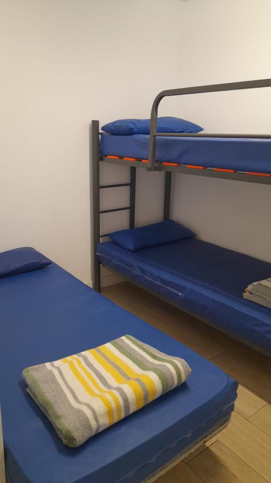 Albergue Santiago Apostol Логроньо Екстериор снимка