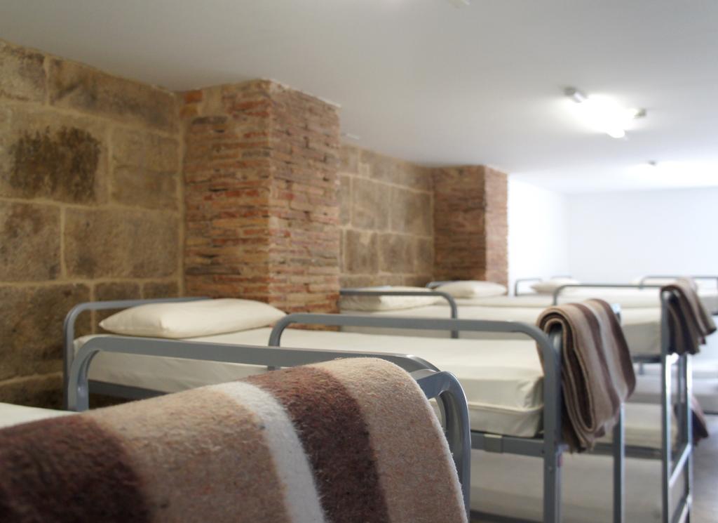 Albergue Santiago Apostol Логроньо Екстериор снимка