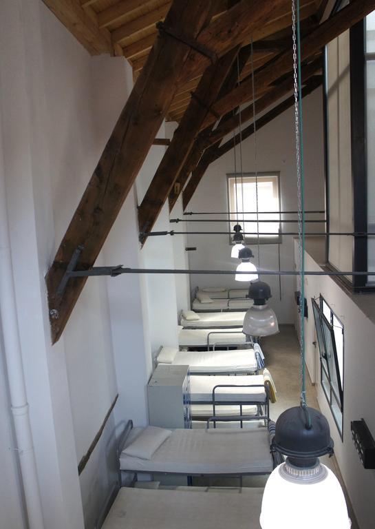 Albergue Santiago Apostol Логроньо Екстериор снимка