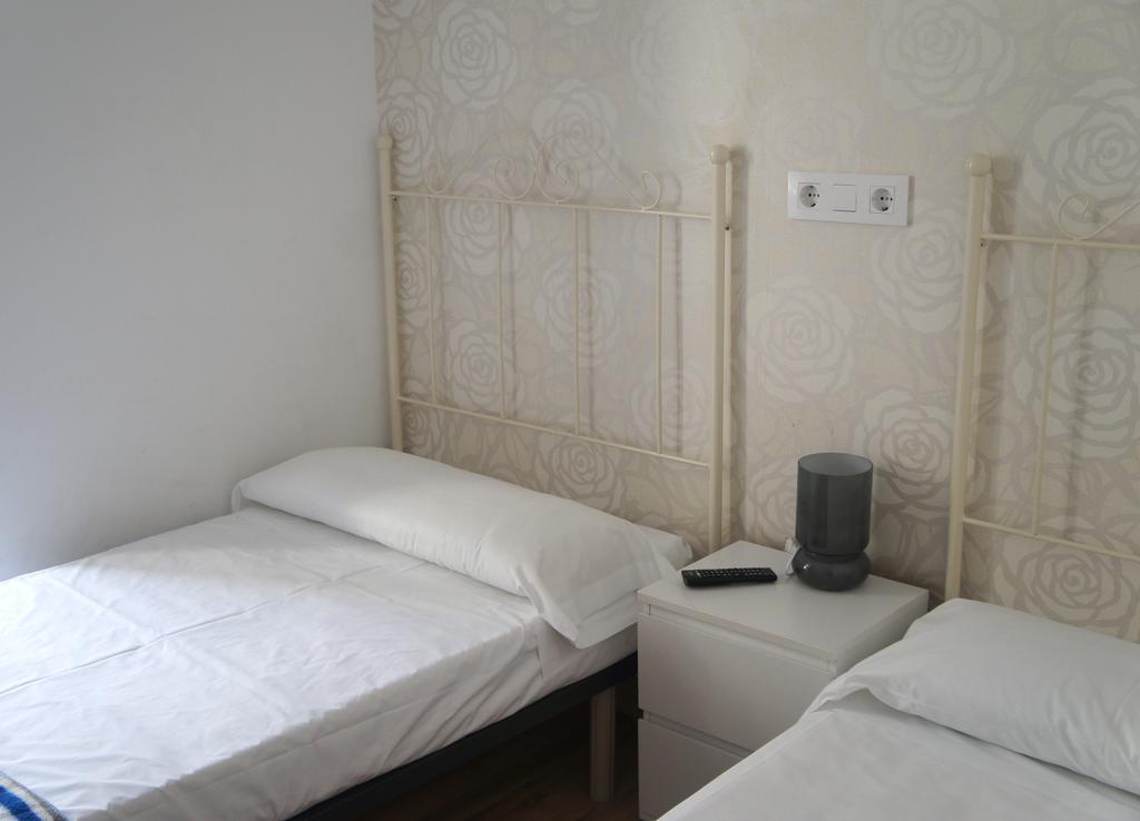 Albergue Santiago Apostol Логроньо Екстериор снимка