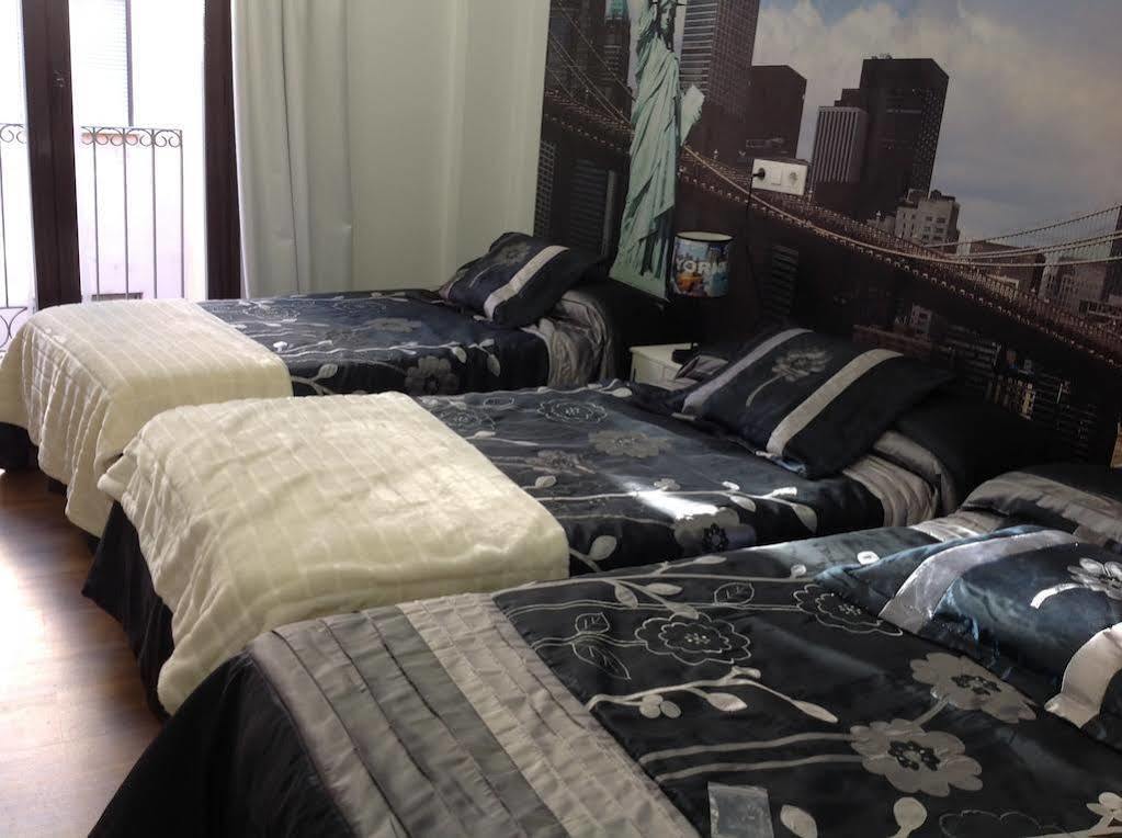 Albergue Santiago Apostol Логроньо Екстериор снимка